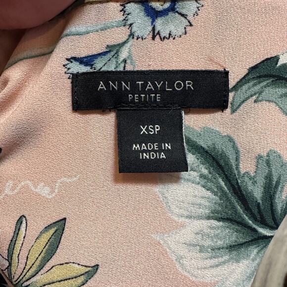 Ann Taylor Petite XSP Floral Popover Blouse Pink Long Sleeve Shirt Top - Picture 4 of 7